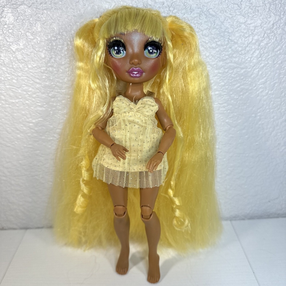 MGA Rainbow High Doll Sunny Madison Yellow Hair‎ Rooted Lashes - Articulated